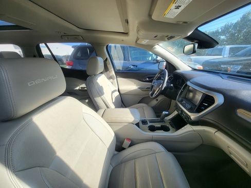 Used 2019 GMC Acadia Denali w/ Technology Package image 8