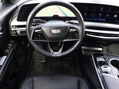 Certified 2024 Cadillac Lyriq Luxury image 13