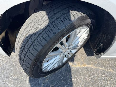 Used 2011 Chrysler 300 C w/ Sound Group AWD/4WD image 44