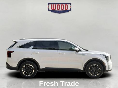 Used 2024 Kia Sorento S AWD/4WD image 6