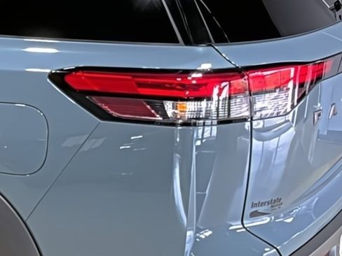 New 2026 Nissan Pathfinder Platinum AWD/4WD image 10