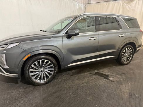 Used 2024 Hyundai Palisade Calligraphy image 5