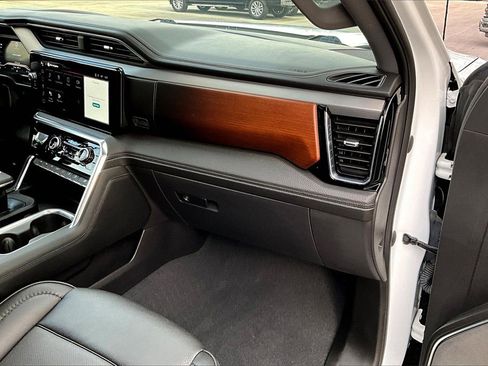 Used 2023 GMC Sierra 1500 Denali w/ Denali Reserve Package image 15