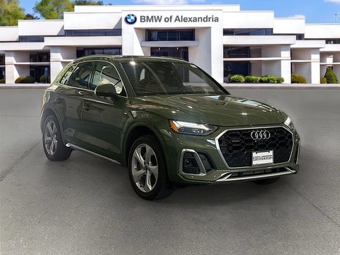 Used 2022 Audi Q5 2.0T Premium Plus w/ Premium Plus Package AWD/4WD image 3