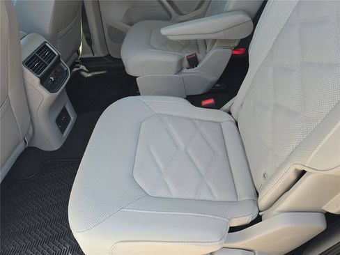 New 2026 Volkswagen Atlas SE FWD image 15