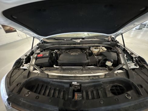 Used 2023 Chevrolet Suburban High Country image 31