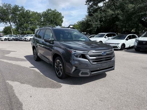 Used 2025 Subaru Forester Limited AWD/4WD image 7