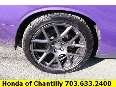 Used 2016 Dodge Challenger R/T image 32