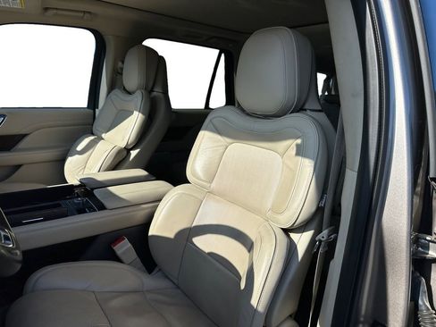 Used 2019 Lincoln Navigator L Reserve w/ Cargo Package image 9