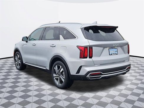 Used 2023 Kia Sorento EX image 4