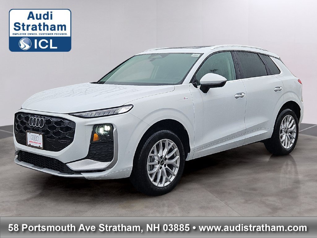 New 2026 Audi Q3 quattro 2.0T AWD/4WD image 1