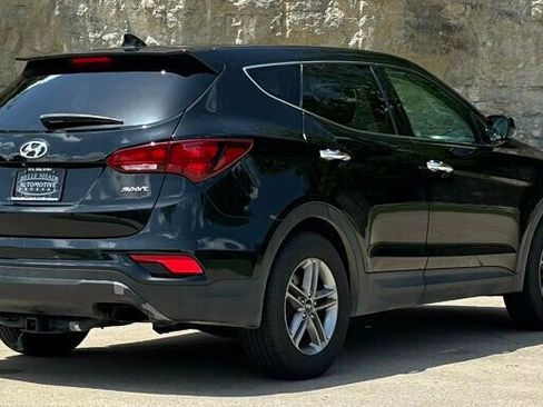 Used 2017 Hyundai Santa Fe Sport image 4