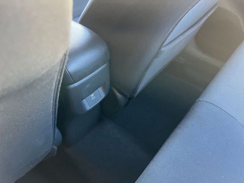 Used 2025 Nissan Versa SV image 23