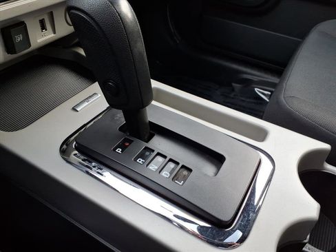 Used 2012 Ford Escape XLT image 23