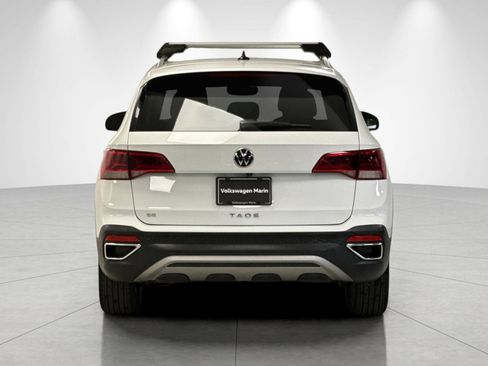 Used 2023 Volkswagen Taos SE FWD image 4