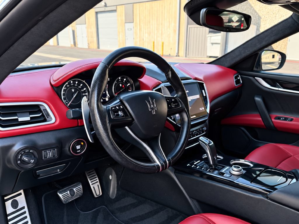 Used 2023 Maserati Ghibli Modena RWD image 10