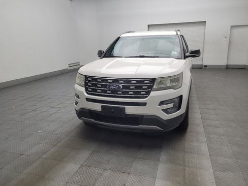 Used 2017 Ford Explorer XLT w/ Equipment Group 202A FWD image 15