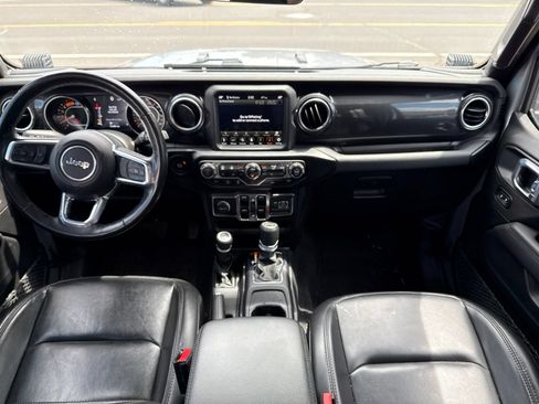 Used 2021 Jeep Wrangler Unlimited Sahara AWD/4WD image 23