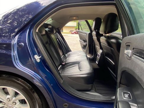 Used 2016 Chrysler 300 Limited RWD image 52