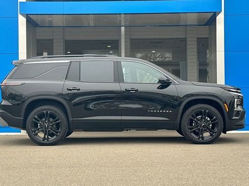 New 2026 Chevrolet Traverse LT w/ Driver Confidence Package image 4