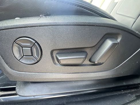 Used 2025 Audi Q3 2.0T Premium AWD/4WD image 28