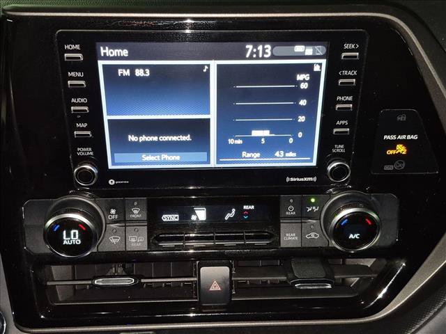 Used 2022 Toyota Highlander L FWD image 11