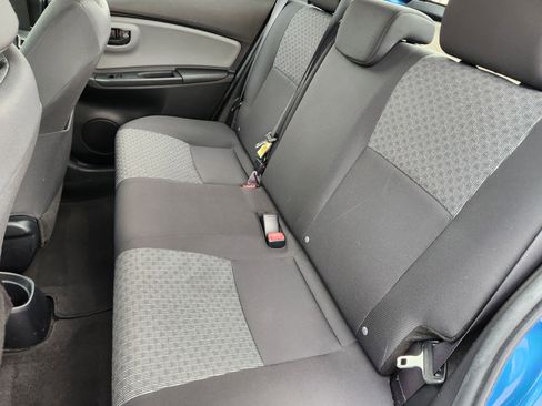 Used 2016 Toyota Yaris L image 39