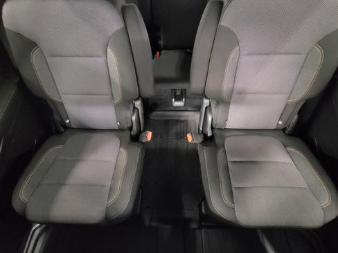 Used 2021 Chevrolet Traverse LT w/ LPO, Floor Liner Package AWD/4WD image 23