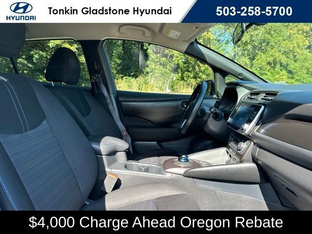 Used 2025 Nissan Leaf S FWD image 22