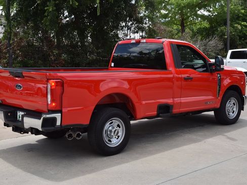 Certified 2025 Ford F350 XL w/ XL Chrome Package RWD image 7