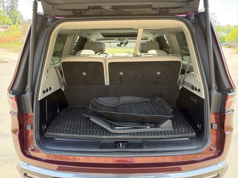 Used 2022 Jeep Wagoneer Series III w/ Premium Group I AWD/4WD image 18