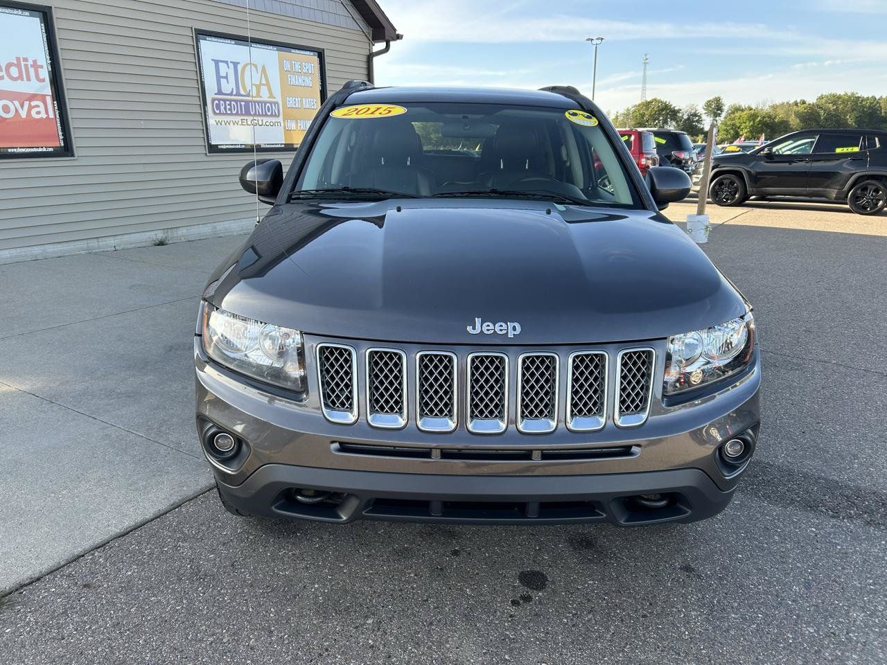 Used 2015 Jeep Compass Latitude w/ Trailer Tow Prep Group AWD/4WD image 2