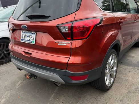 Used 2019 Ford Escape Titanium FWD image 3