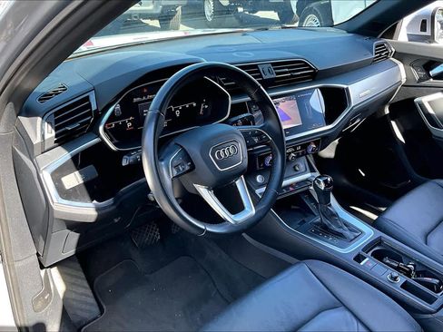 Used 2020 Audi Q3 2.0T Premium Plus w/ Premium Plus Package AWD/4WD image 17