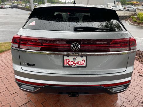 New 2026 Volkswagen Atlas Cross Sport SE FWD image 5