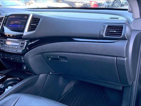 Used 2017 Honda Pilot Elite image 19