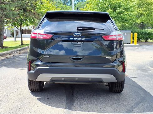Certified 2023 Ford Edge SEL w/ Convenience Package AWD/4WD image 5