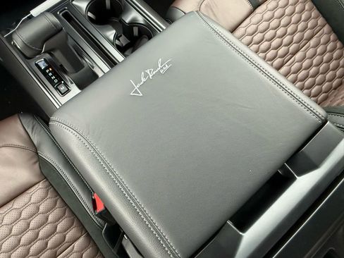 Used 2025 Ford F150 Lariat w/ Equipment Group 501A Mid image 26