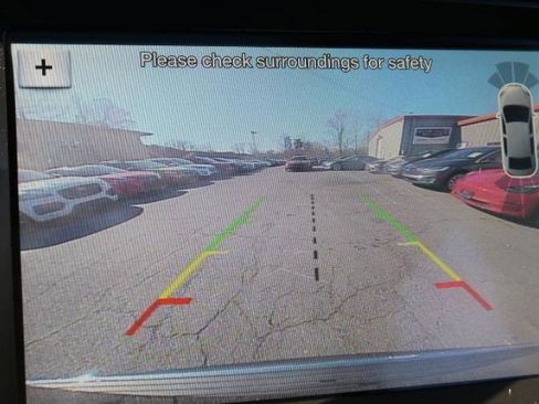 Used 2018 Ford Explorer XLT w/ Equipment Group 202A image 20