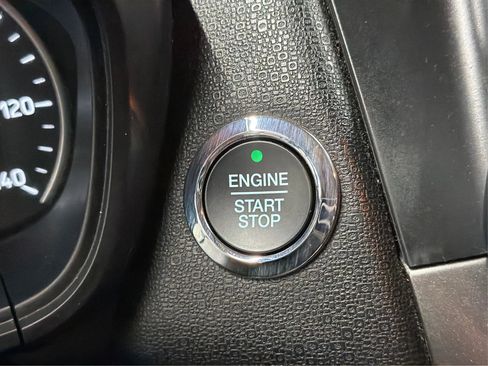 Used 2020 Ford EcoSport SE image 24