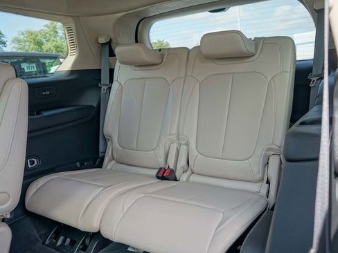 Used 2022 Jeep Grand Cherokee L Limited w/ Luxury Tech Group II image 28