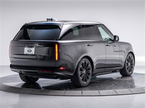 Used 2024 Land Rover Range Rover SE image 5