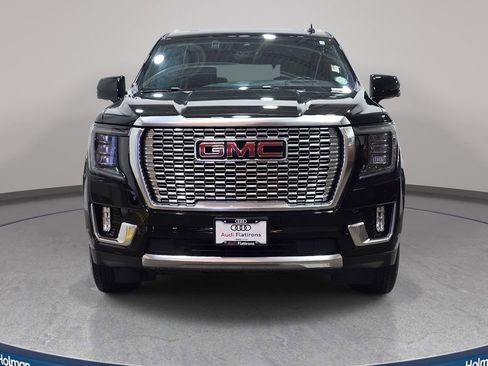 Used 2024 GMC Yukon Denali w/ Advanced Technology Package AWD/4WD image 3
