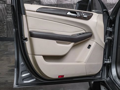 Used 2018 Mercedes-Benz GLE 350 image 36