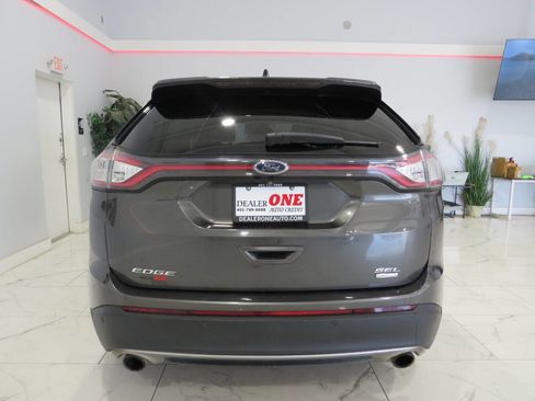 Used 2018 Ford Edge SEL w/ Equipment Group 201A FWD image 5