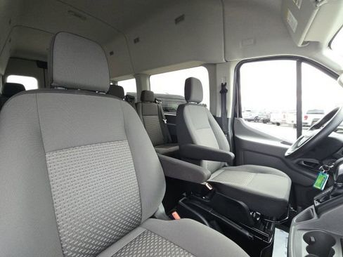 Used 2025 Ford Transit 350 XLT image 17