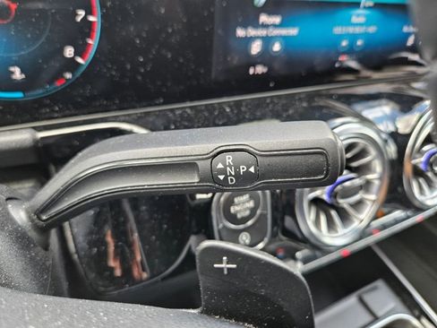 Used 2022 Mercedes-Benz GLA 250 image 11