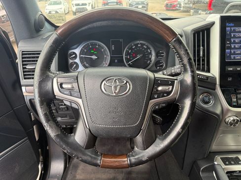 Used 2019 Toyota Land Cruiser AWD/4WD image 9