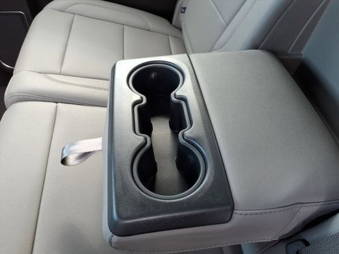 New 2026 GMC Sierra 1500 SLT w/ SLT Premium Plus Package image 9