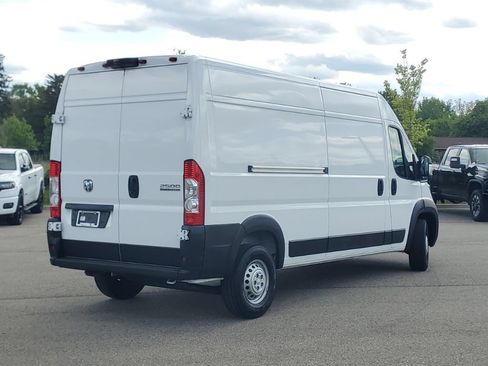 Used 2026 RAM ProMaster 2500 w/ Convenience Group FWD image 2
